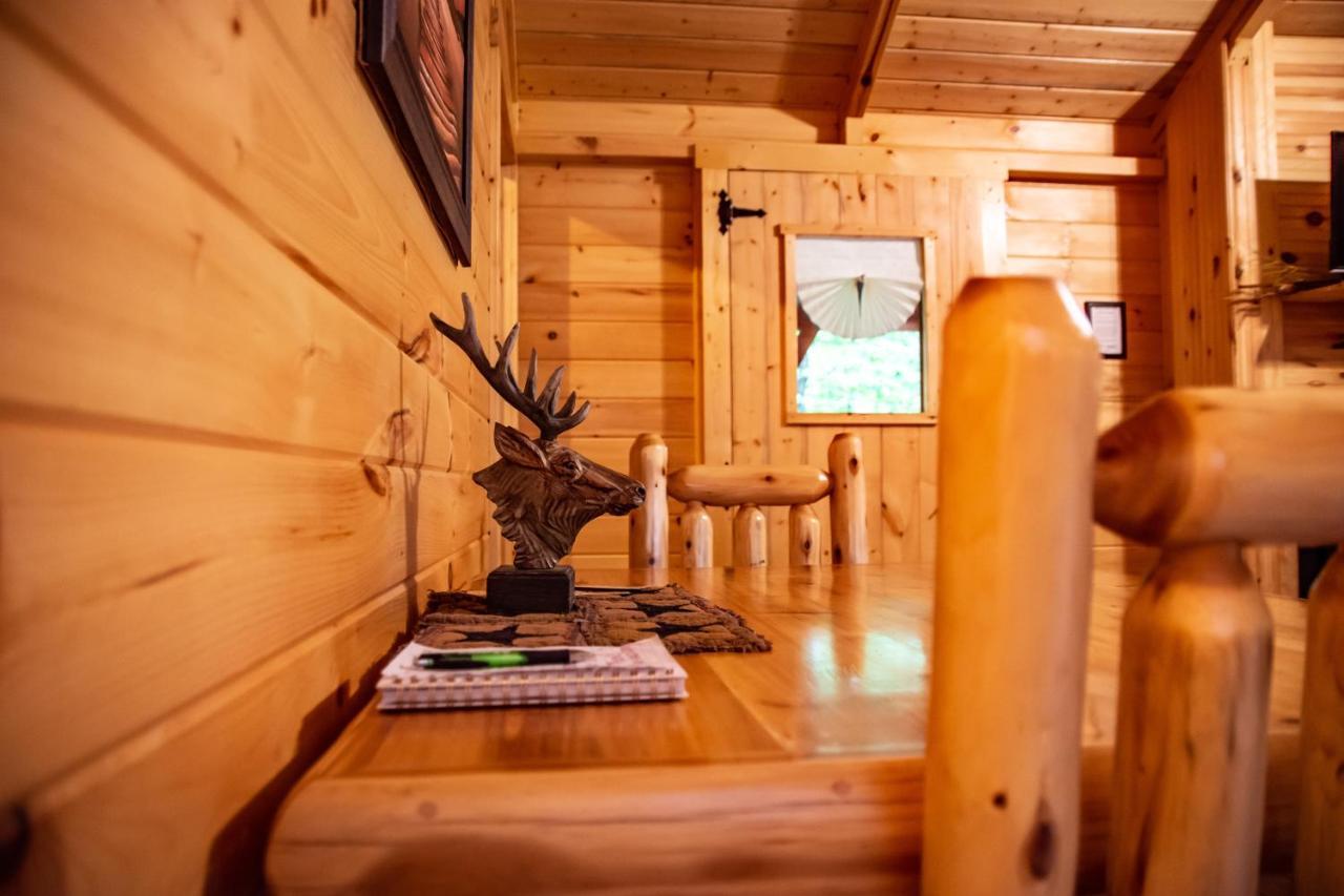 Avenwood Cabins Logan Exterior photo