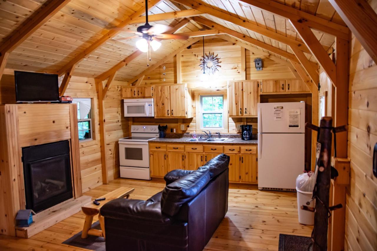 Avenwood Cabins Logan Exterior photo